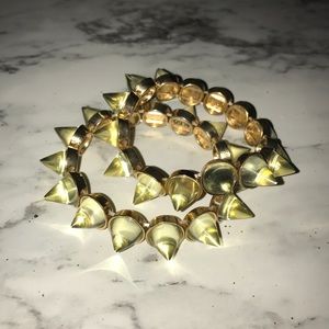 Set of 2 clear spike bracelet